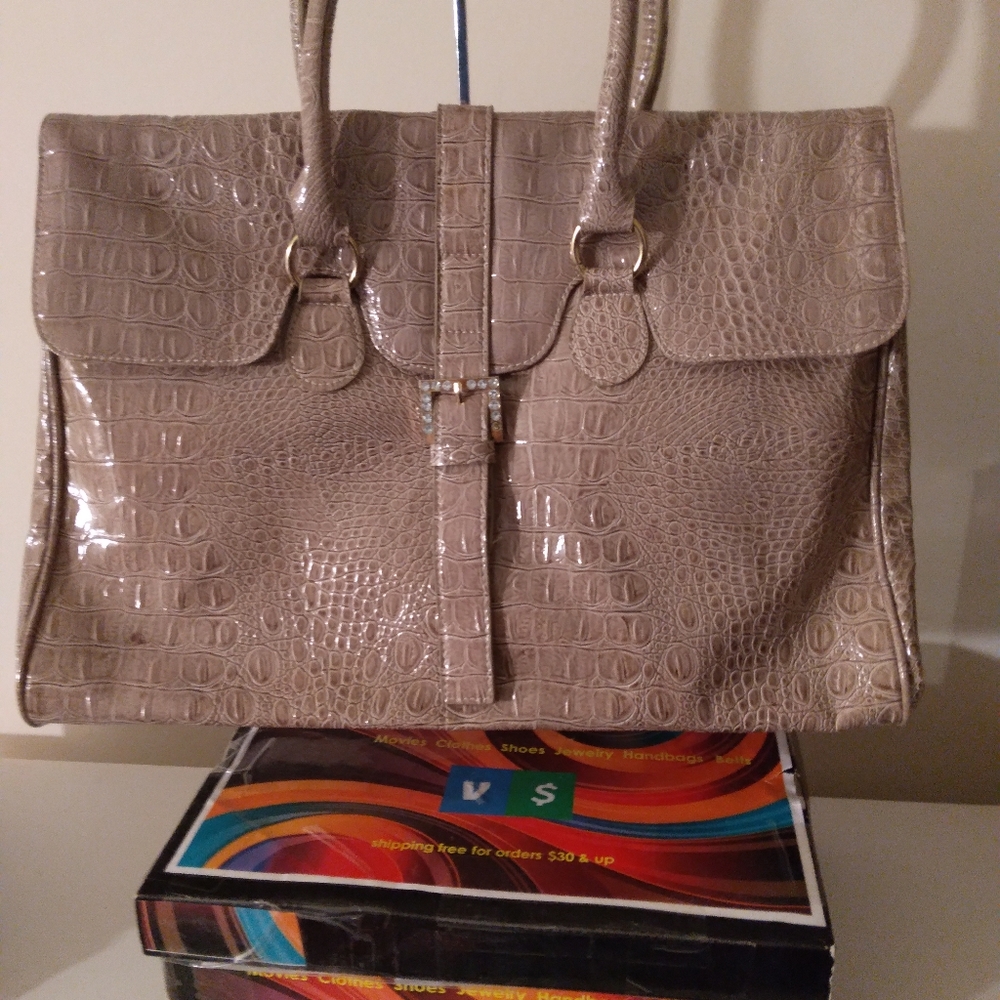 Tan purse